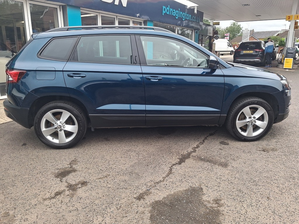 Skoda Karoq 1.6 Tdi Se Suv Euro 6 Ss 115 GM18YHZ Blue #5