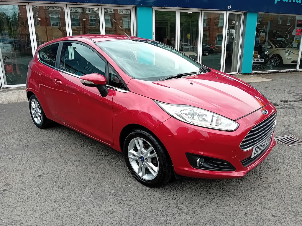 Ford Fiesta 1.25 Zetec Hatchback Euro 6 82 DN66ZGH Red #2