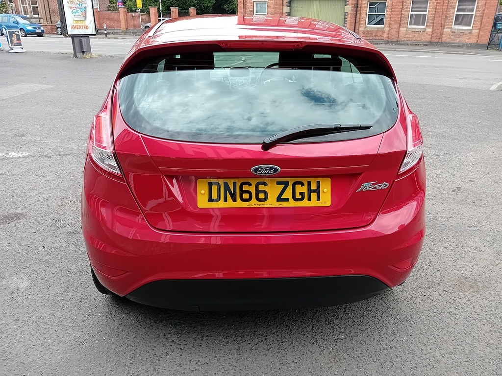 Ford Fiesta 1.25 Zetec Hatchback Euro 6 82 DN66ZGH Red #6