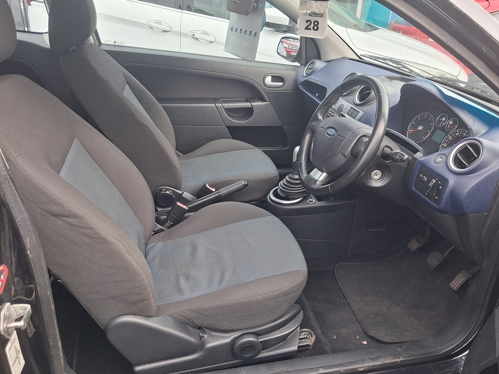 Ford Fiesta Zetec Climate Black #3