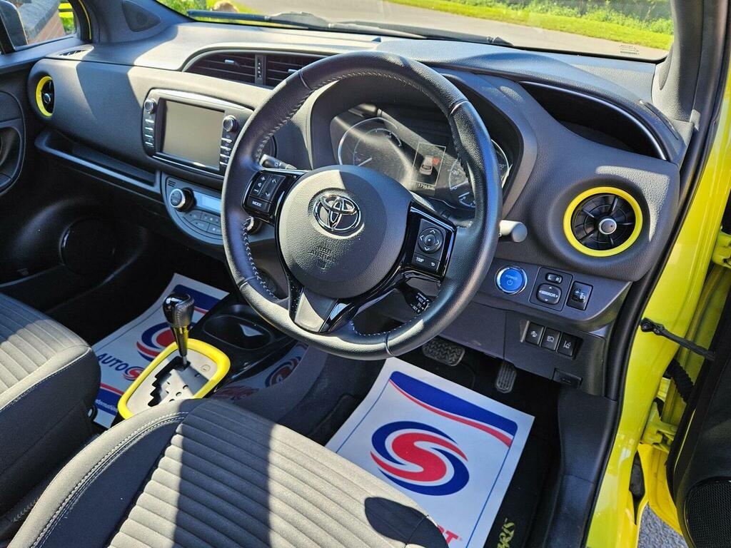 Toyota Yaris Hatchback 1.5 Vvt-h Yellow Bi-tone Limited Edition Yellow #2