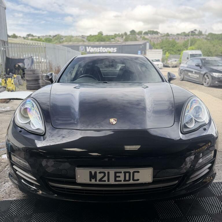 Porsche Panamera 3.0 D V6 Platinum Edition Black #5