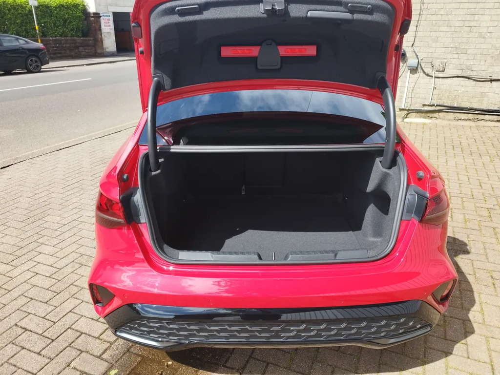 Audi A3 1.5 30 Tfsi S-line Facelift NX74OBR Red #6