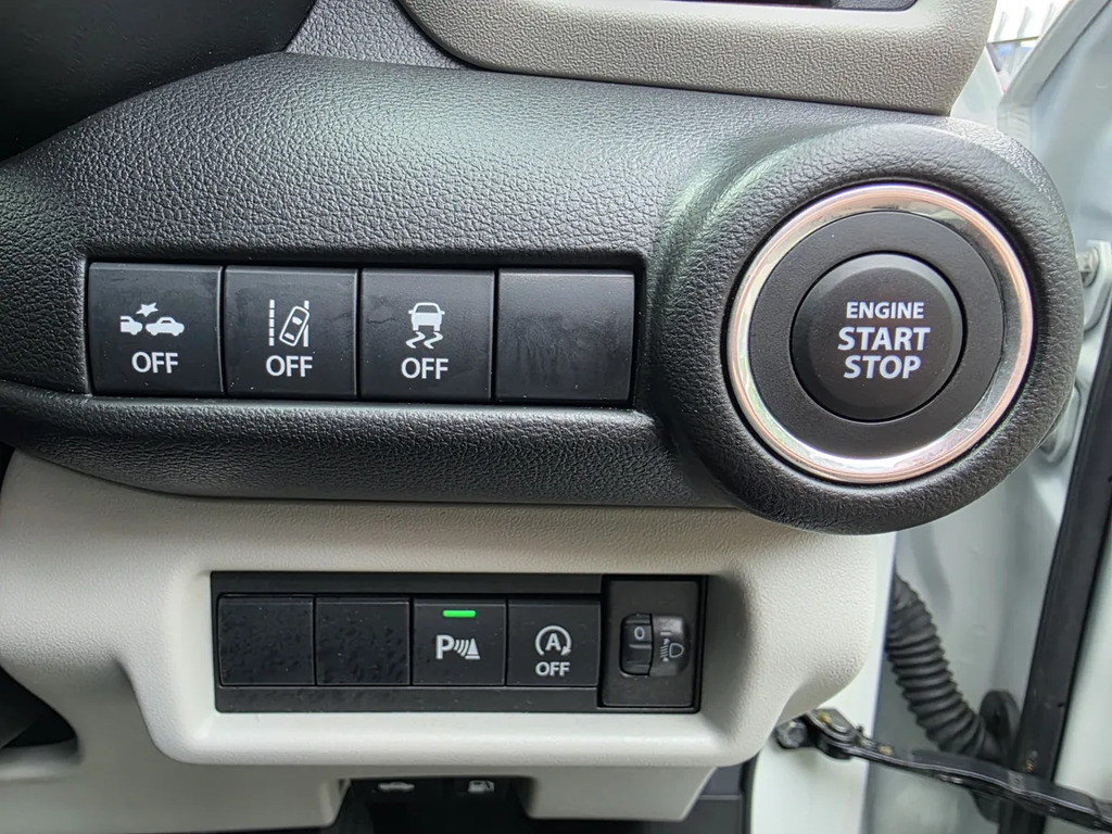 Suzuki Swift 1.2 Mild Hybrid Motion Silver #32