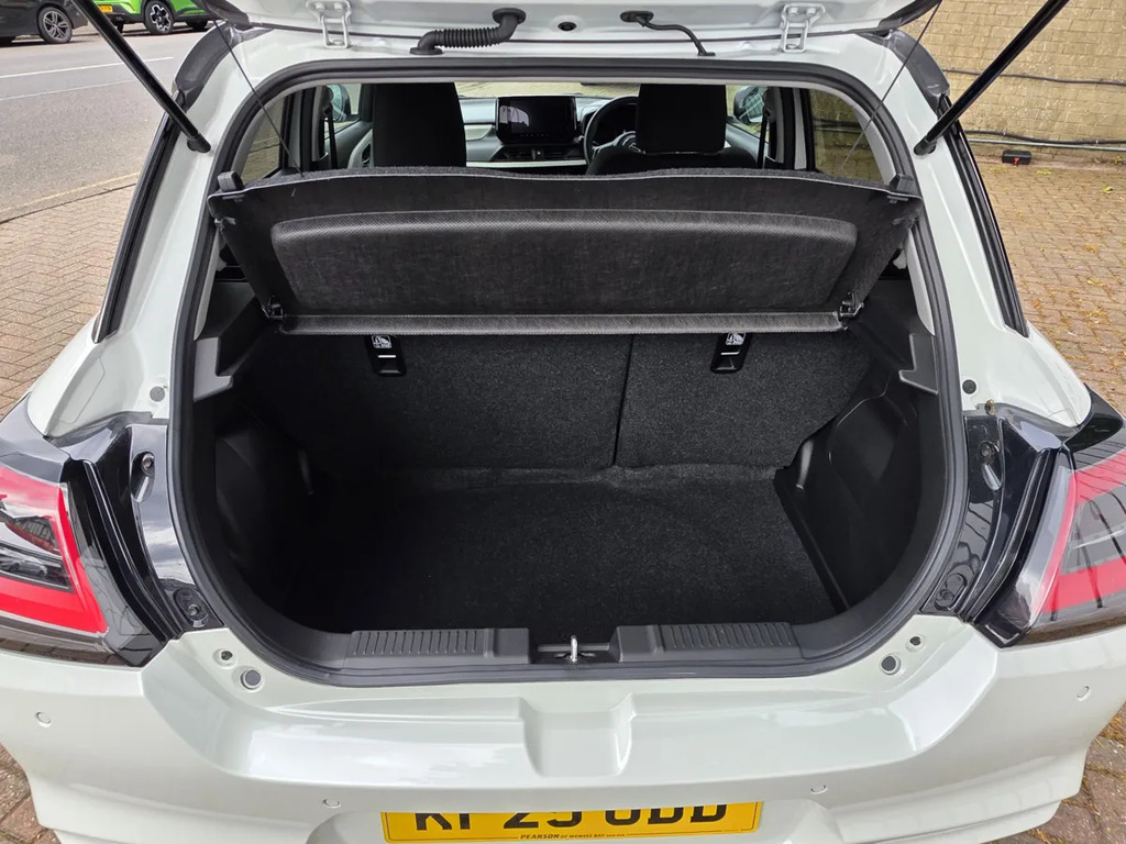 Suzuki Swift 1.2 Motion White #5