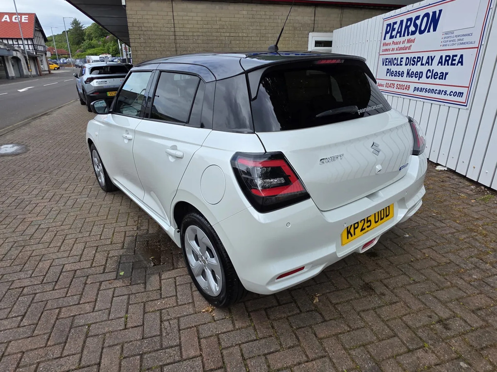 Suzuki Swift 1.2 Motion White #6