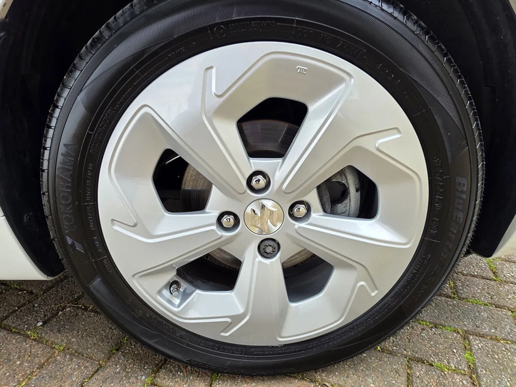 Suzuki Swift 1.2 Mild Hybrid Motion Silver #15