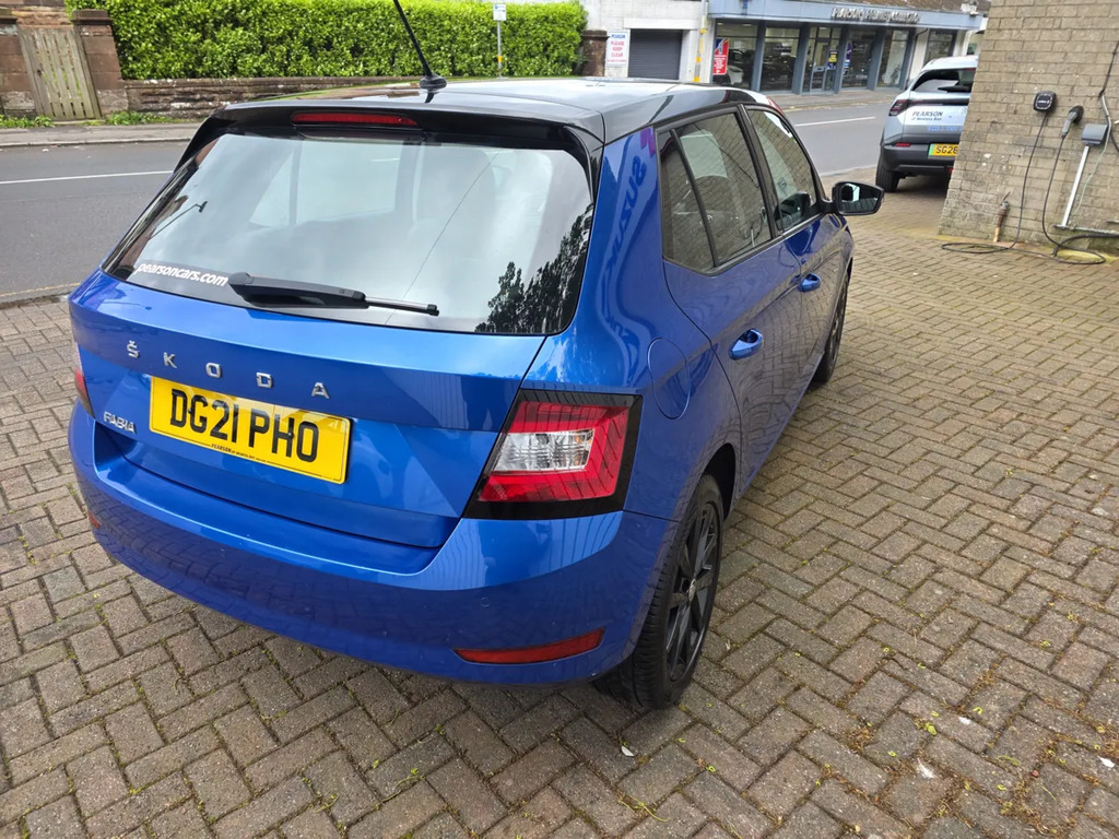 Skoda Fabia 1.0 Tsi Colour Edition DG21PHO Blue #4