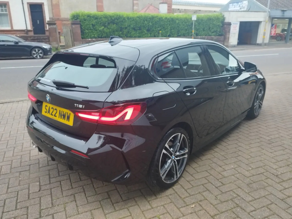 BMW 1 Series 1.5 M-sport SA22NWW Black #4