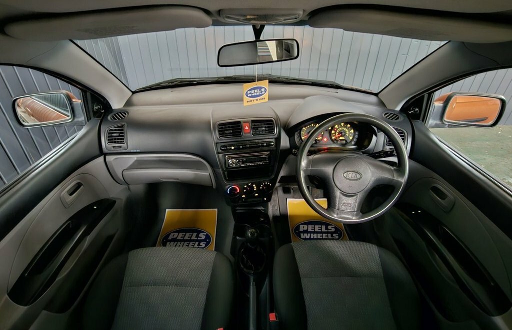 Kia Picanto 1.0 Zapp Red #6