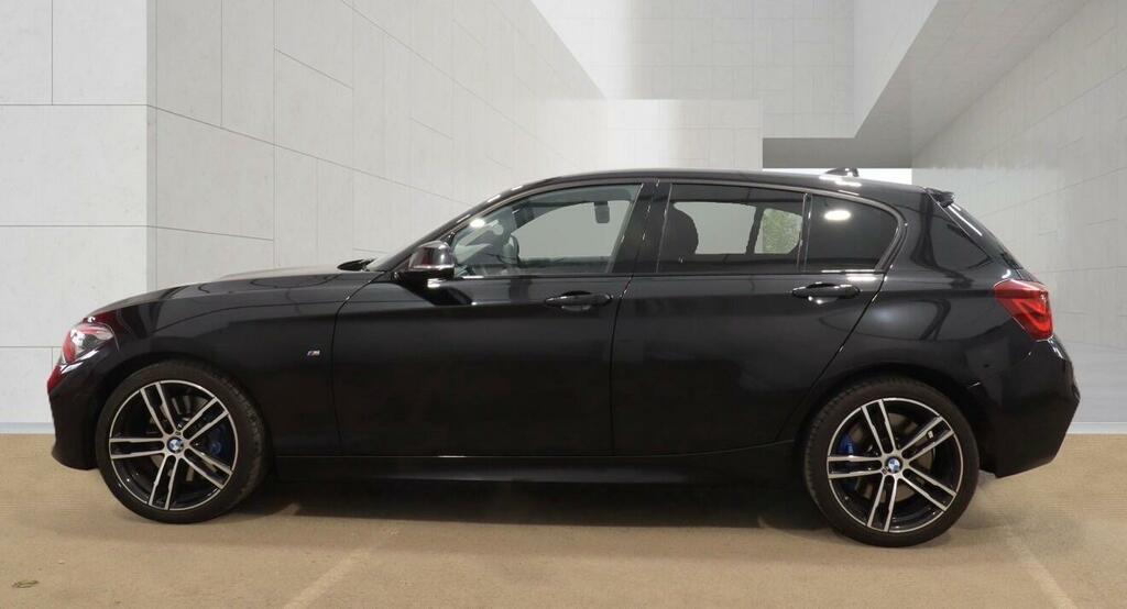 BMW 1 Series Hatchback YG18EMZ #6