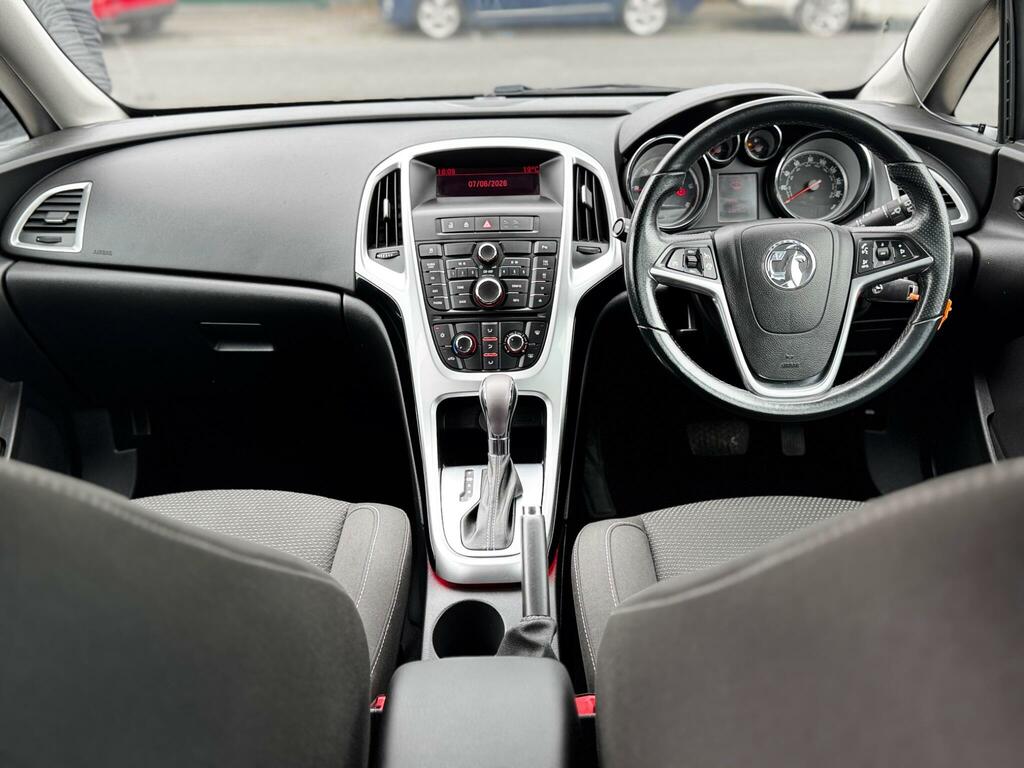 Vauxhall Astra Biturbo Cdti White #9