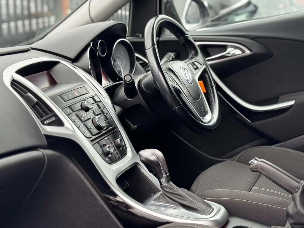 Vauxhall Astra Biturbo Cdti White #8