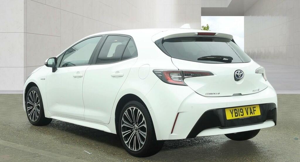 Toyota Corolla Hatchback #3