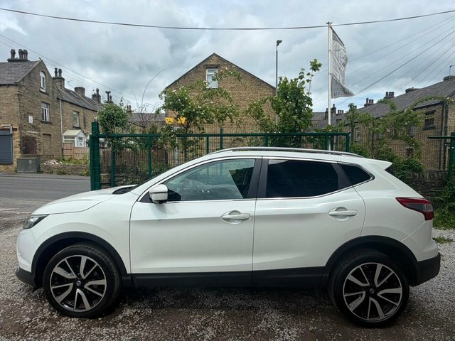 Nissan Qashqai Suv VN17BVR White #5