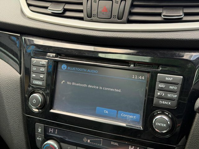 Nissan Qashqai N-connecta Dci Xtronic Black #22