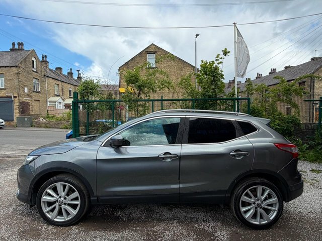 Nissan Qashqai N-connecta Dci Xtronic Black #8