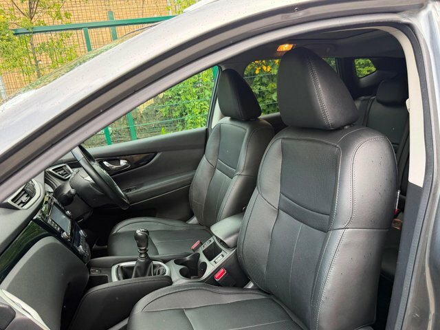 Nissan Qashqai N-connecta Dci Xtronic Black #29
