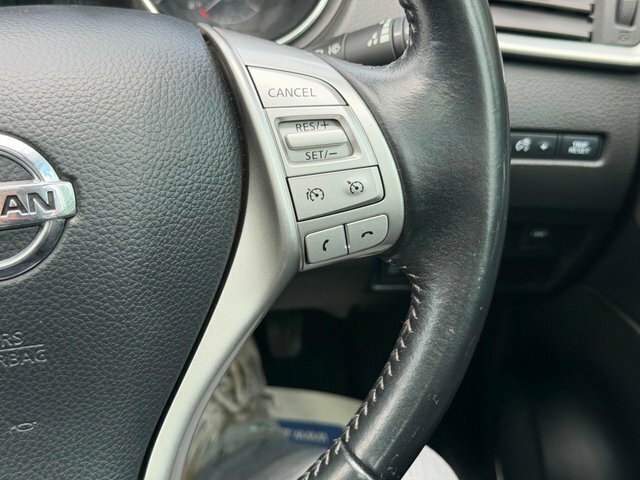 Nissan Qashqai N-connecta Dci Xtronic Black #19