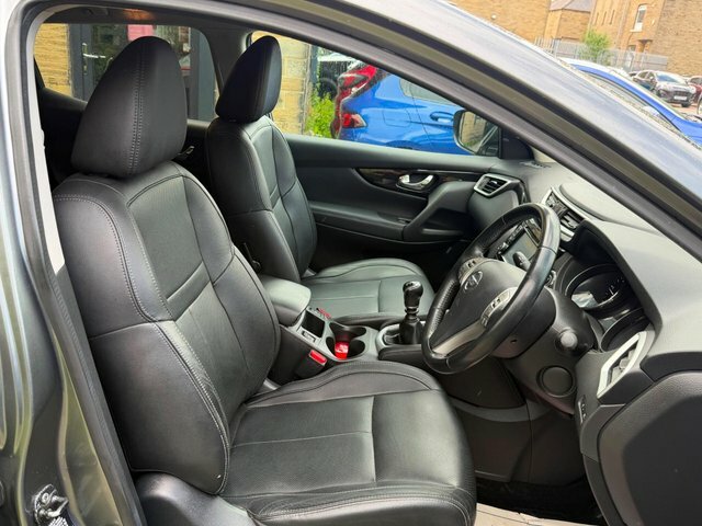 Nissan Qashqai N-connecta Dci Xtronic Black #9