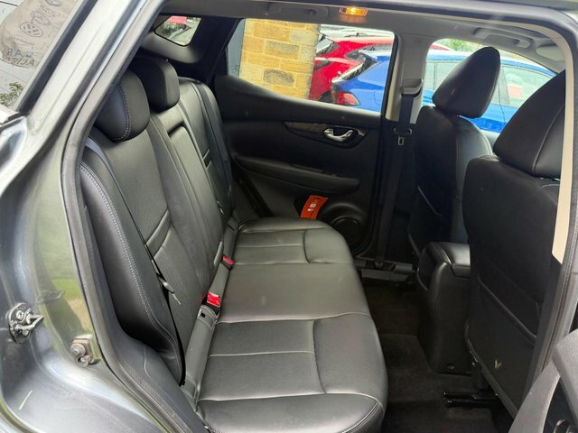 Nissan Qashqai N-connecta Dci Xtronic Black #15