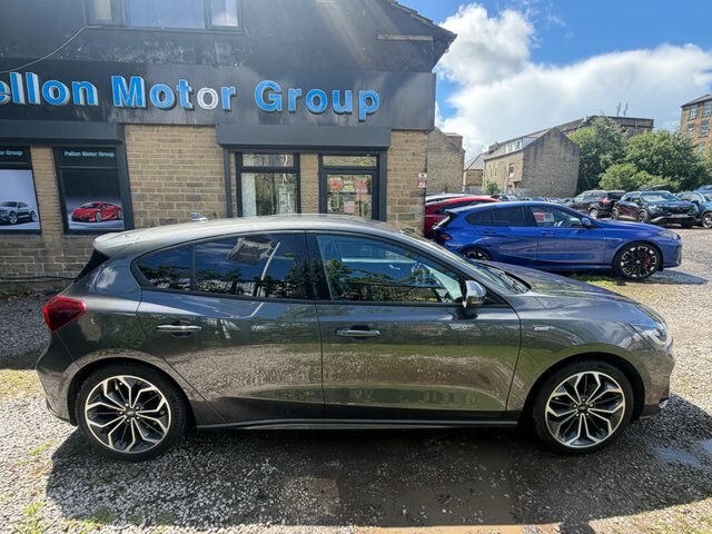 Ford Focus 1.5 Ecoblue St-line Vignale Euro 6 Ss Red #26