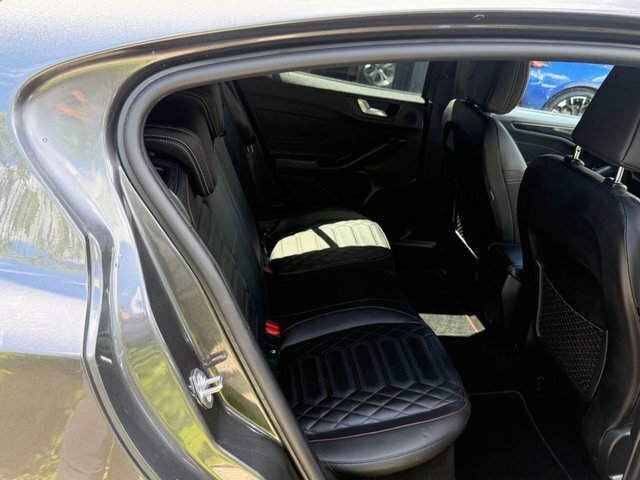 Ford Focus 1.5 Ecoblue St-line Vignale Euro 6 Ss Red #43