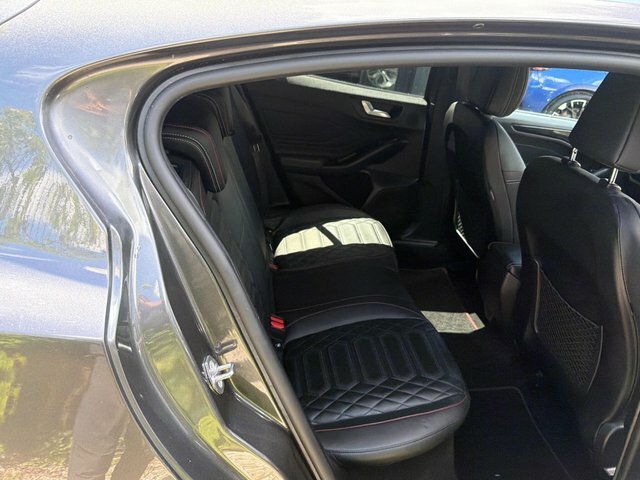 Ford Focus 1.5 Ecoblue St-line Vignale Euro 6 Ss Red #44
