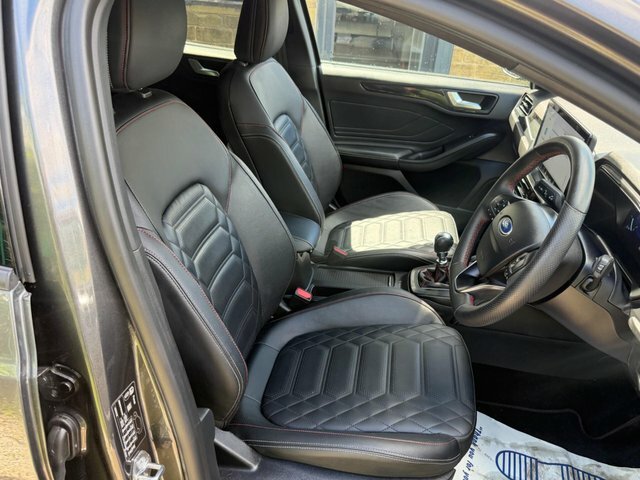 Ford Focus 1.5 Ecoblue St-line Vignale Euro 6 Ss Red #32