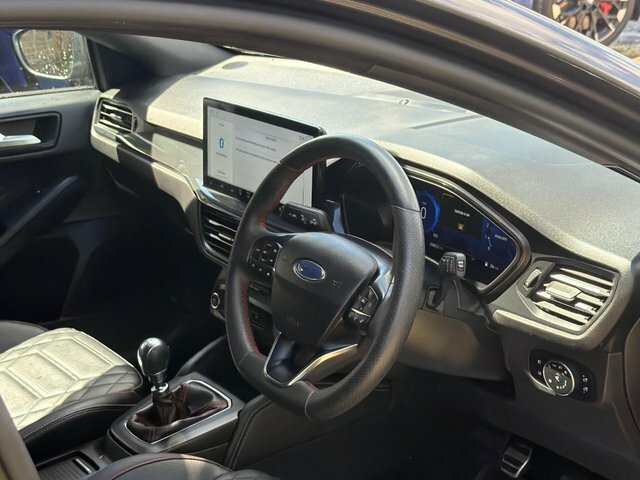 Ford Focus 1.5 Ecoblue St-line Vignale Euro 6 Ss Red #39