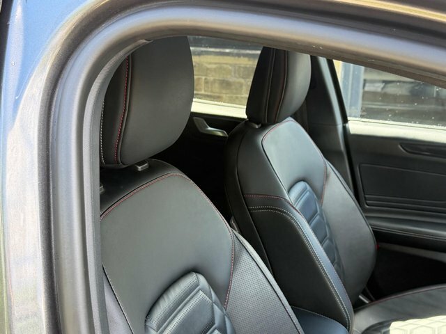 Ford Focus 1.5 Ecoblue St-line Vignale Euro 6 Ss Red #34