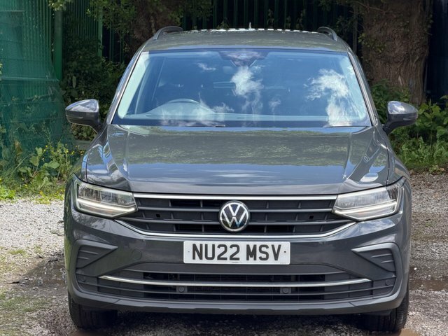 Volkswagen Tiguan Active Black #3
