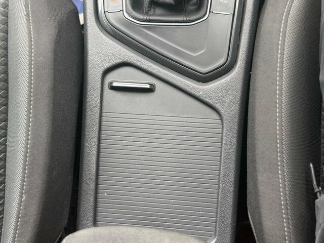 Volkswagen Tiguan Active Black #53