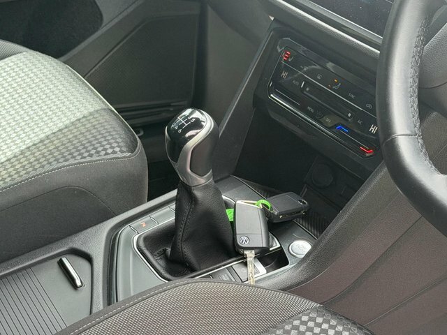 Volkswagen Tiguan Active Black #29