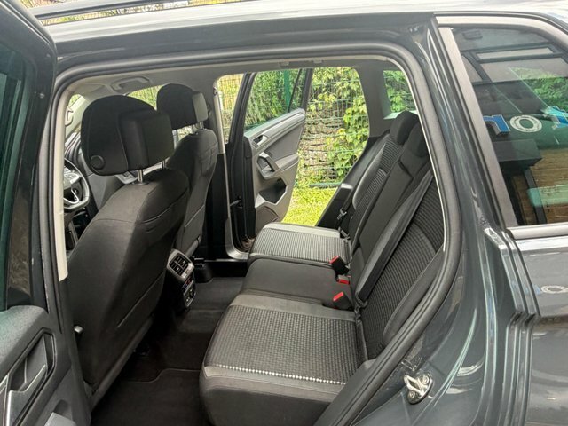 Volkswagen Tiguan Active Black #36