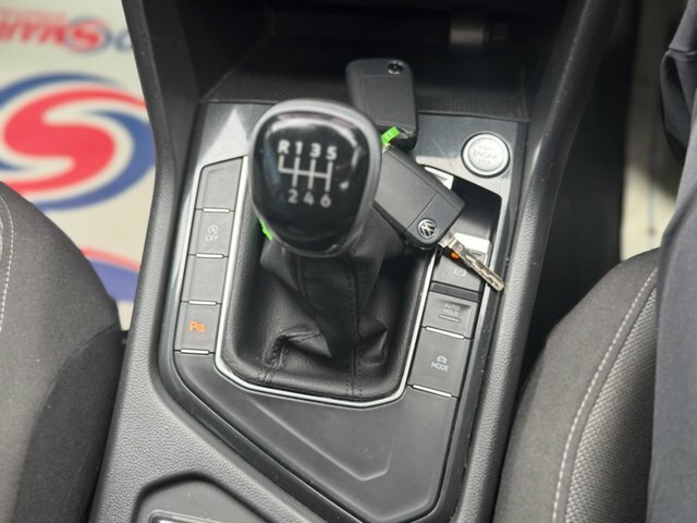 Volkswagen Tiguan Active Black #52