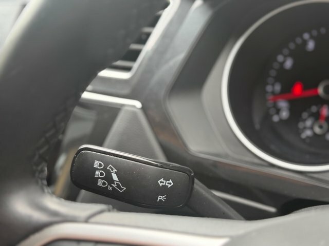 Volkswagen Tiguan Active Black #49