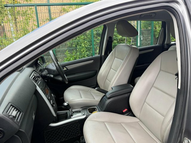 Mercedes-Benz B Class B160 Se Cvt Blue #23