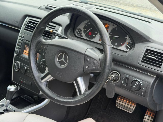 Mercedes-Benz B Class B160 Se Cvt Blue #16