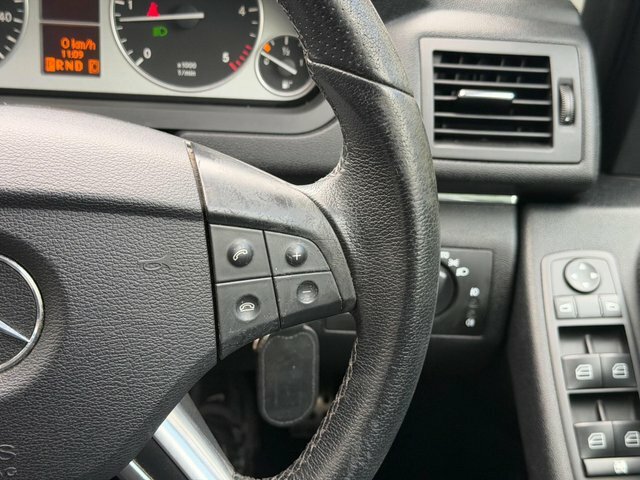 Mercedes-Benz B Class B160 Se Cvt Blue #19