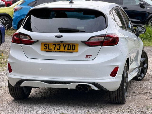 Ford Fiesta Hatchback SL73YDD White #4