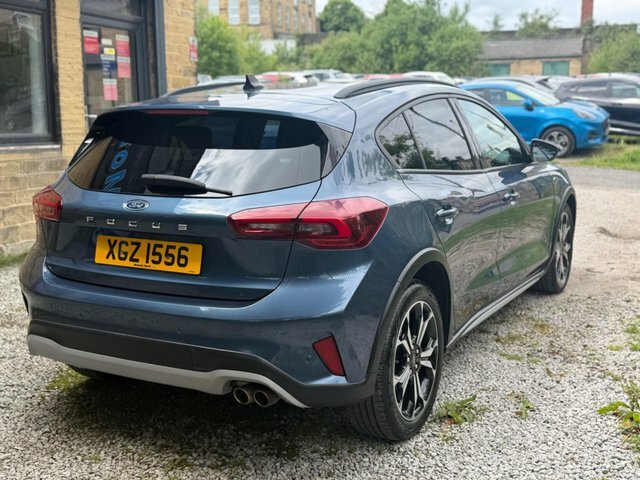 Ford Focus Hatchback XGZ1556 Blue #5