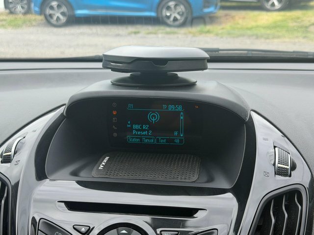 Ford B-Max 1.5 Zetec Tdci 74 Bhp Silver #19