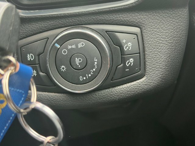 Ford B-Max 1.5 Zetec Tdci 74 Bhp Silver #26