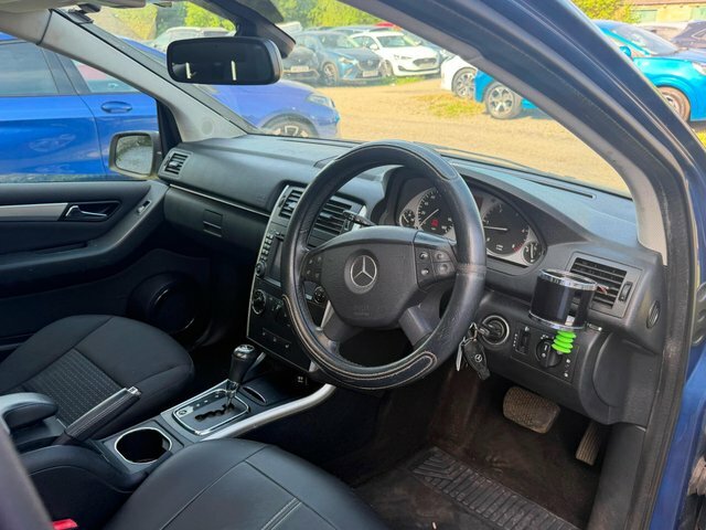 Mercedes-Benz B Class 1.7 B180 Sport 116 Bhp Red #29
