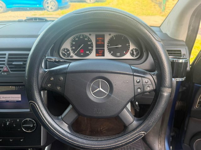 Mercedes-Benz B Class 1.7 B180 Sport 116 Bhp Red #17
