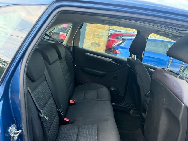 Mercedes-Benz B Class 1.7 B180 Sport 116 Bhp Red #32