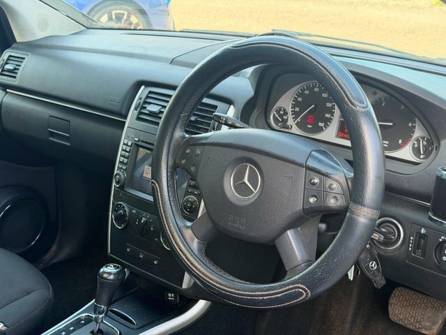 Mercedes-Benz B Class 1.7 B180 Sport 116 Bhp Red #18