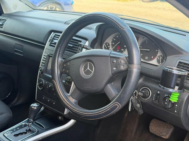 Mercedes-Benz B Class 1.7 B180 Sport 116 Bhp Red #26