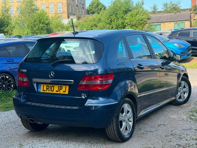 Mercedes-Benz B Class 1.7 B180 Sport 116 Bhp Red #7